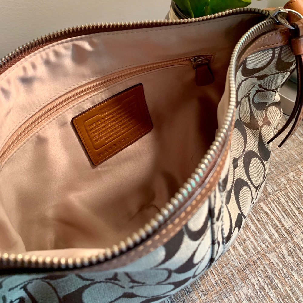 Coach Handbag - Picture 3 of 3